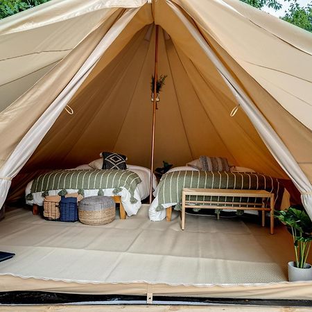 Отель Firefly Ridge Luxury Retreat Great Cacapon Экстерьер фото