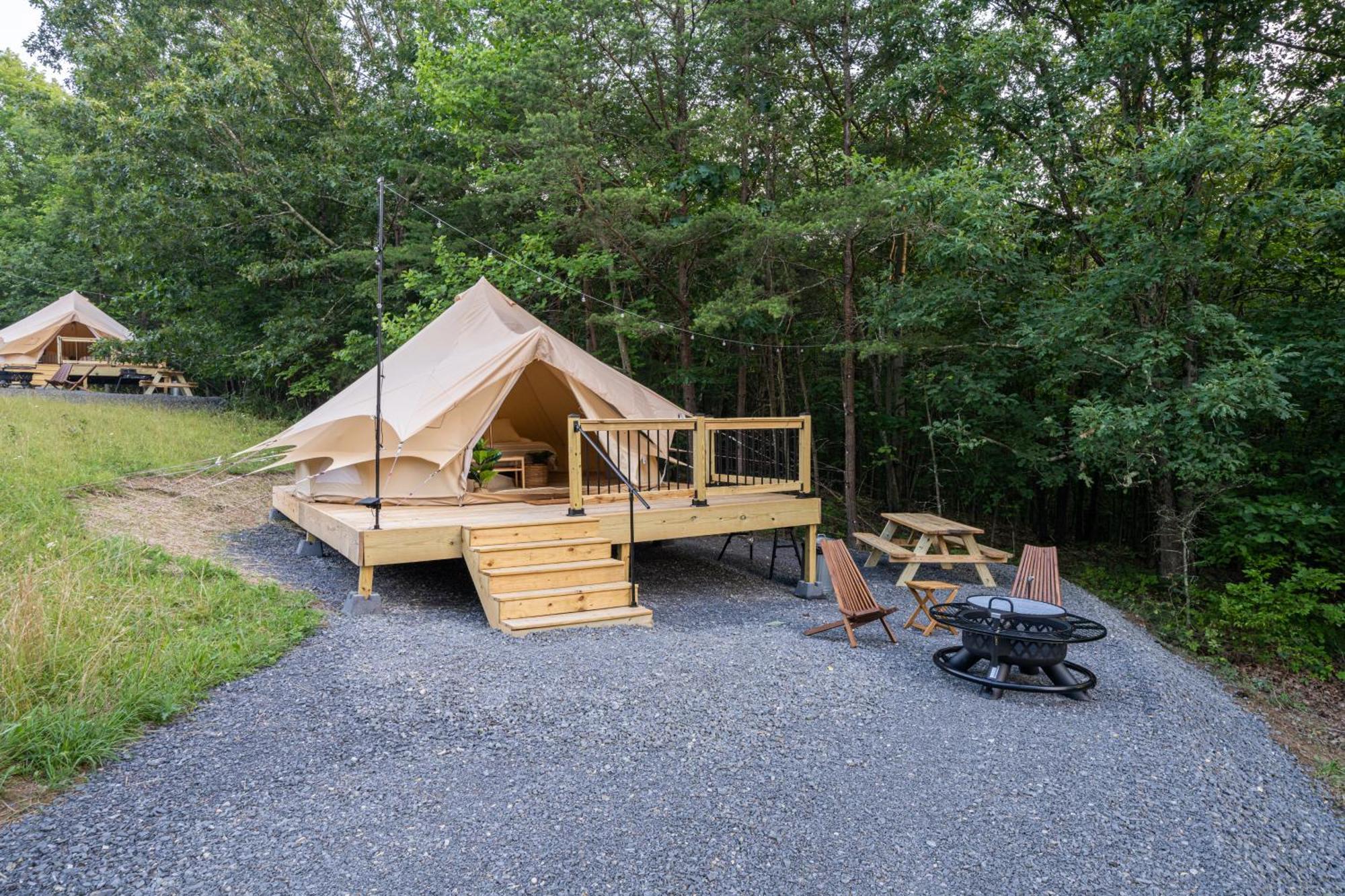 Отель Firefly Ridge Luxury Retreat Great Cacapon Экстерьер фото
