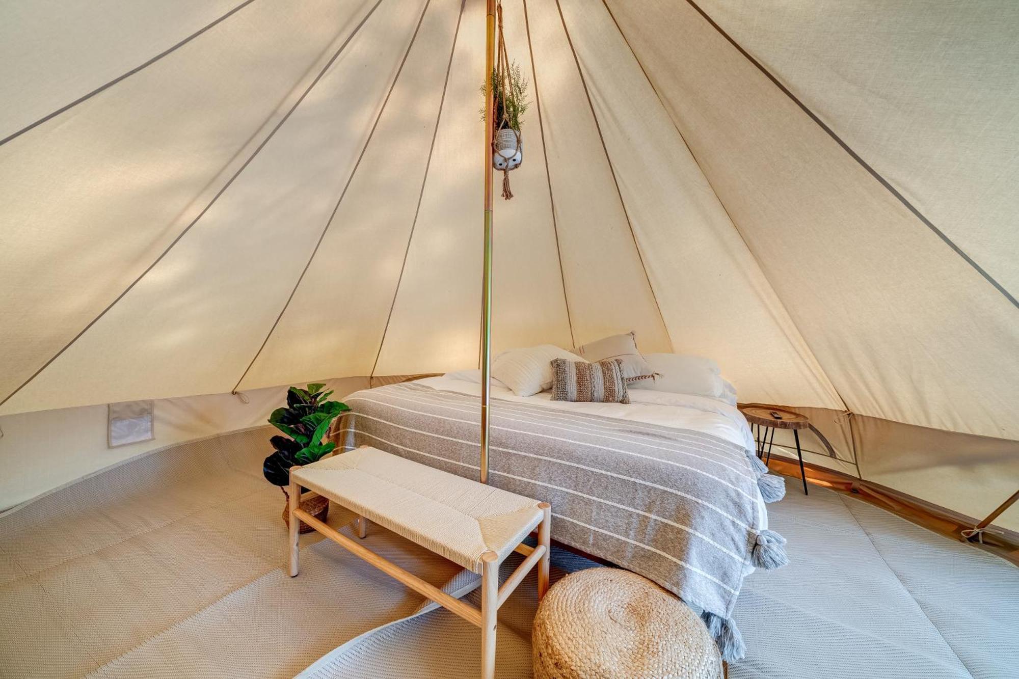 Отель Firefly Ridge Luxury Retreat Great Cacapon Экстерьер фото