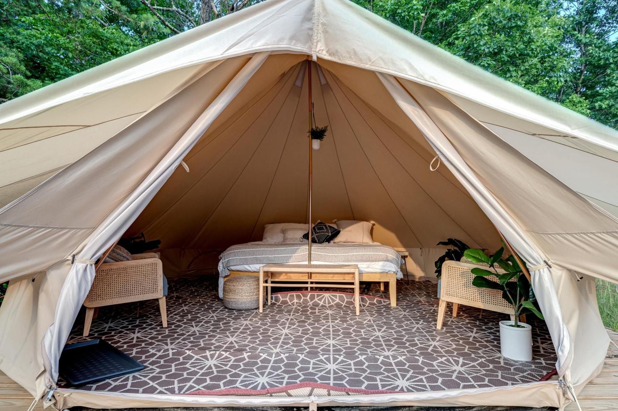 Отель Firefly Ridge Luxury Retreat Great Cacapon Экстерьер фото