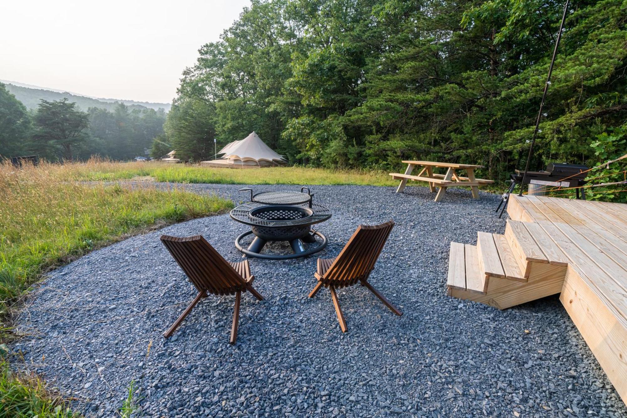 Отель Firefly Ridge Luxury Retreat Great Cacapon Экстерьер фото
