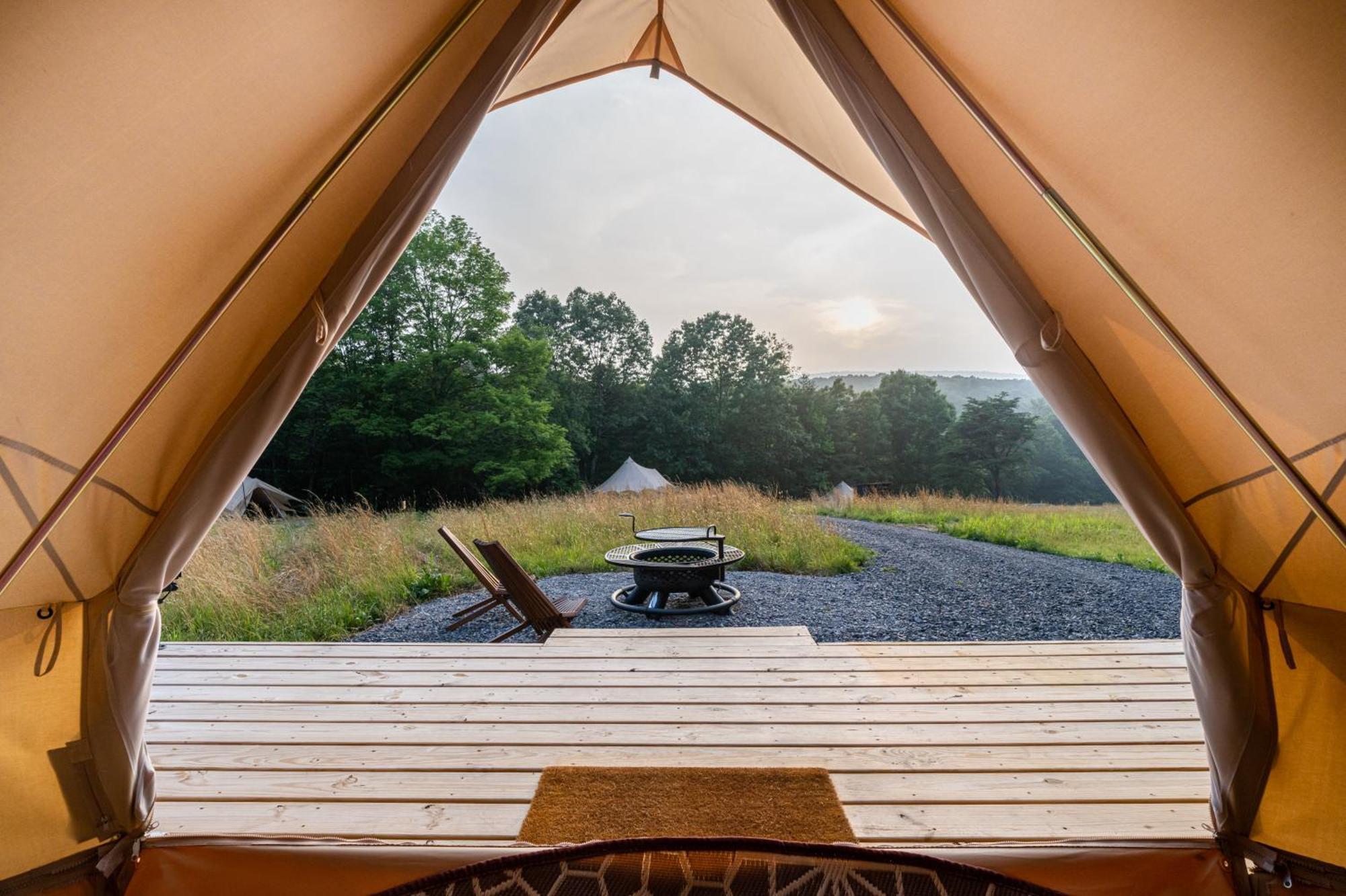 Отель Firefly Ridge Luxury Retreat Great Cacapon Экстерьер фото
