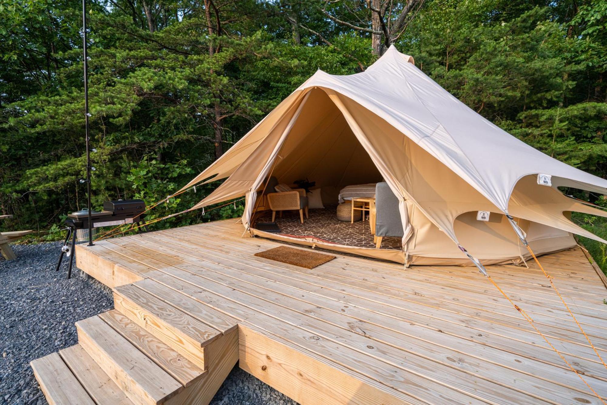 Отель Firefly Ridge Luxury Retreat Great Cacapon Экстерьер фото